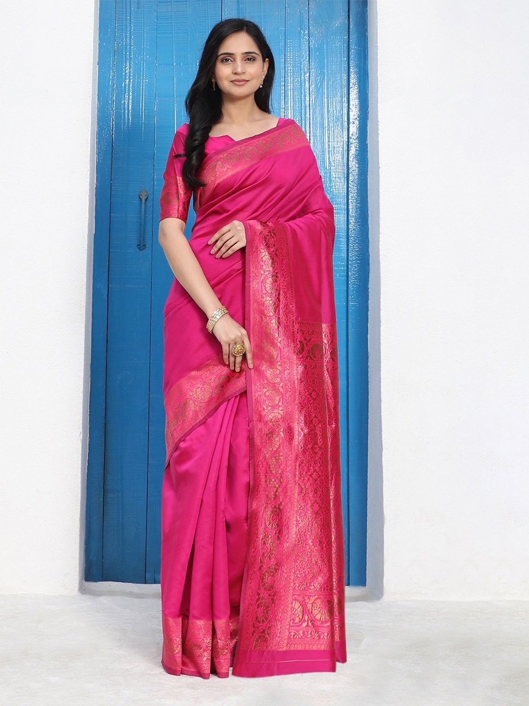 

Mitera Woven Design Zari Silk Blend Kanjeevaram Saree, Pink