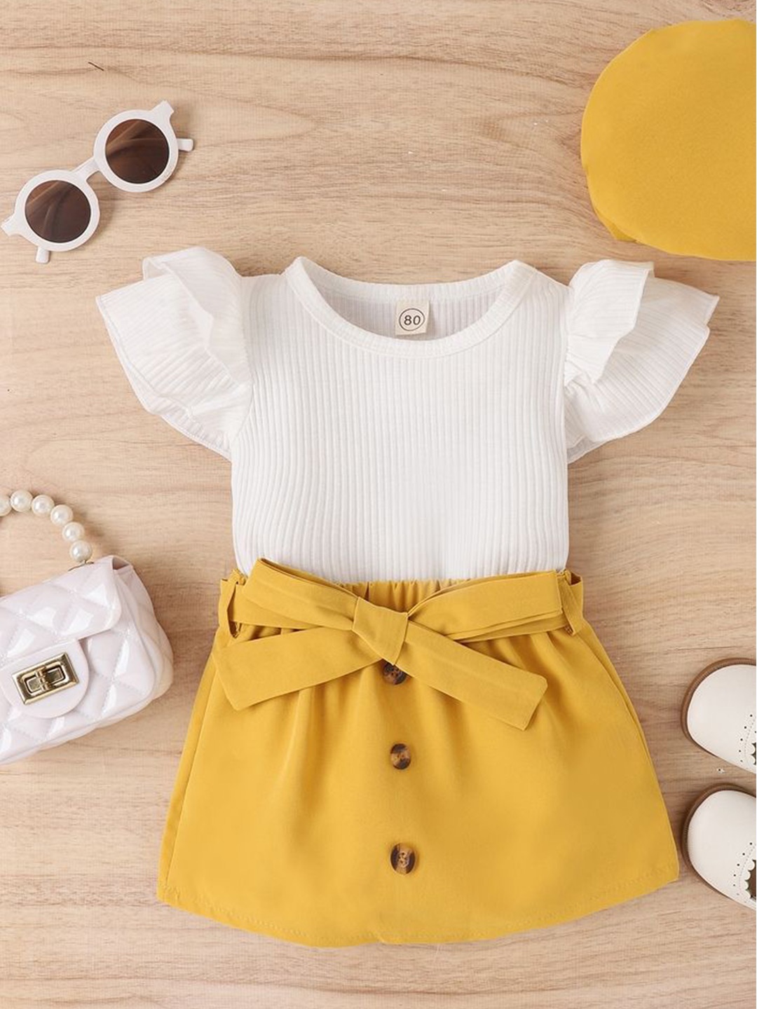 

LULU & SKY Girls Top with Shorts, Yellow