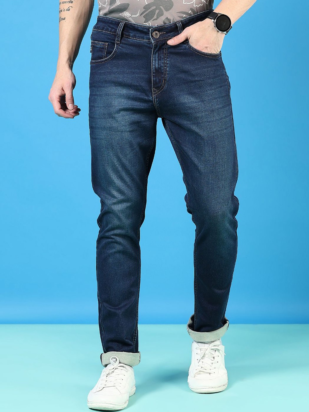 

V-Mart Men Light Fade Jeans, Blue