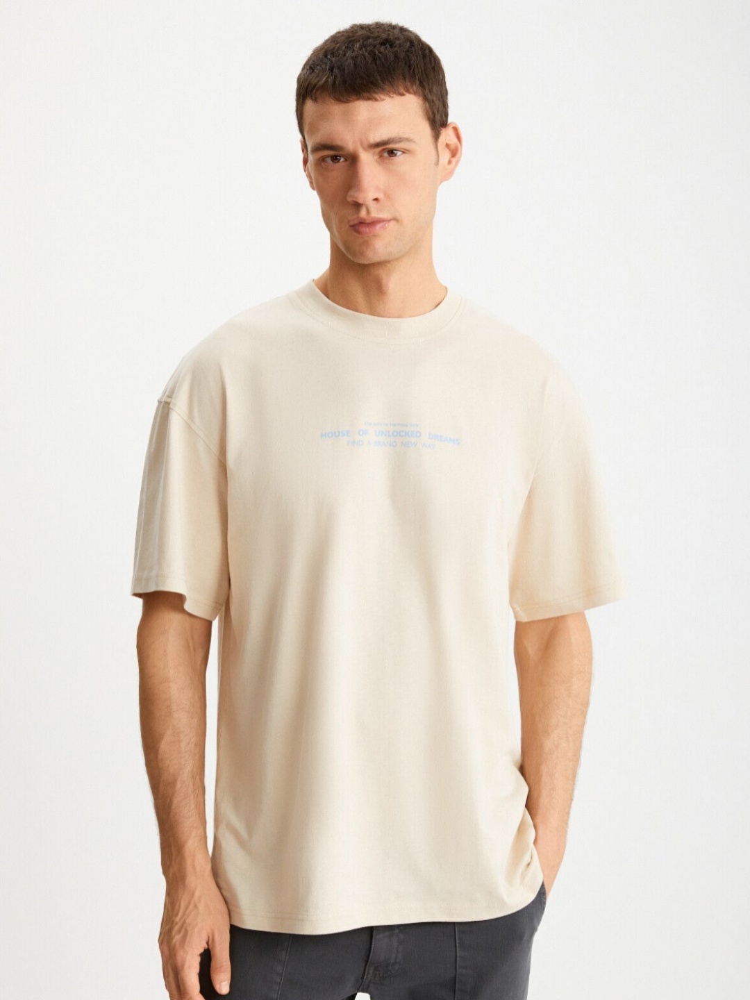 

GRIMELANGE Men Typography Drop-Shoulder Sleeves Pockets T-shirt, Na