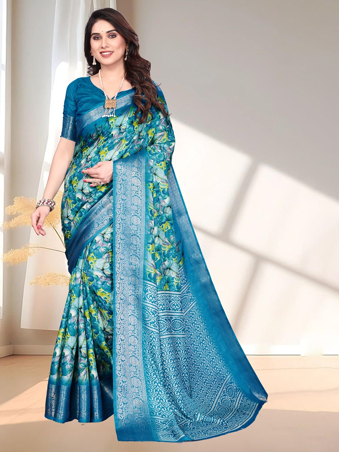 

SUPERLAXMI Floral Zari Silk Blend Saree, Teal