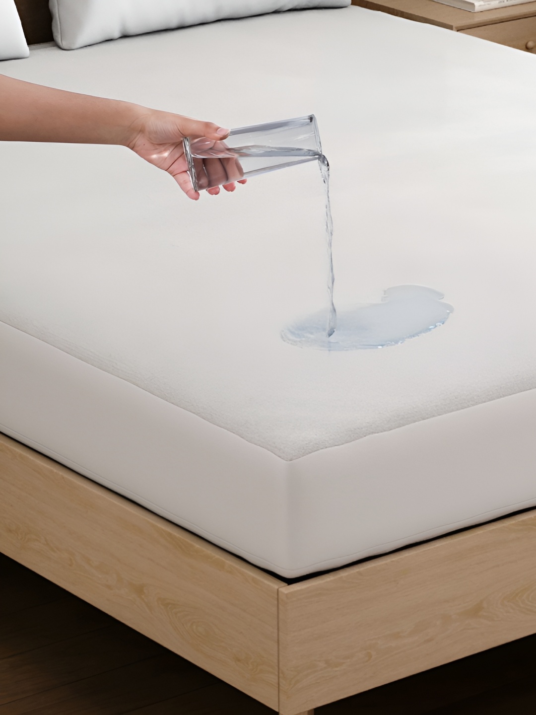 

WOODEN STREET White Polyester Water Resistant Mattress Protector