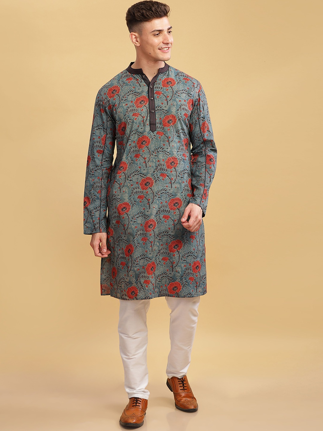 

Arch element Men Floral Printed Mirror Work Kurta, Grey