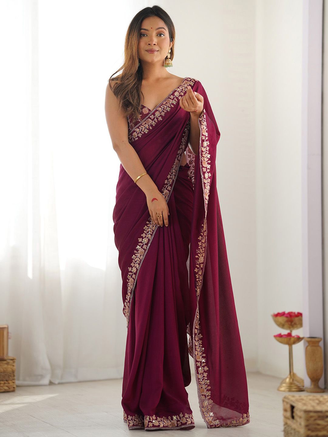 

Saree mall Embellished Sequinned Silk Blend Sarees, Magenta