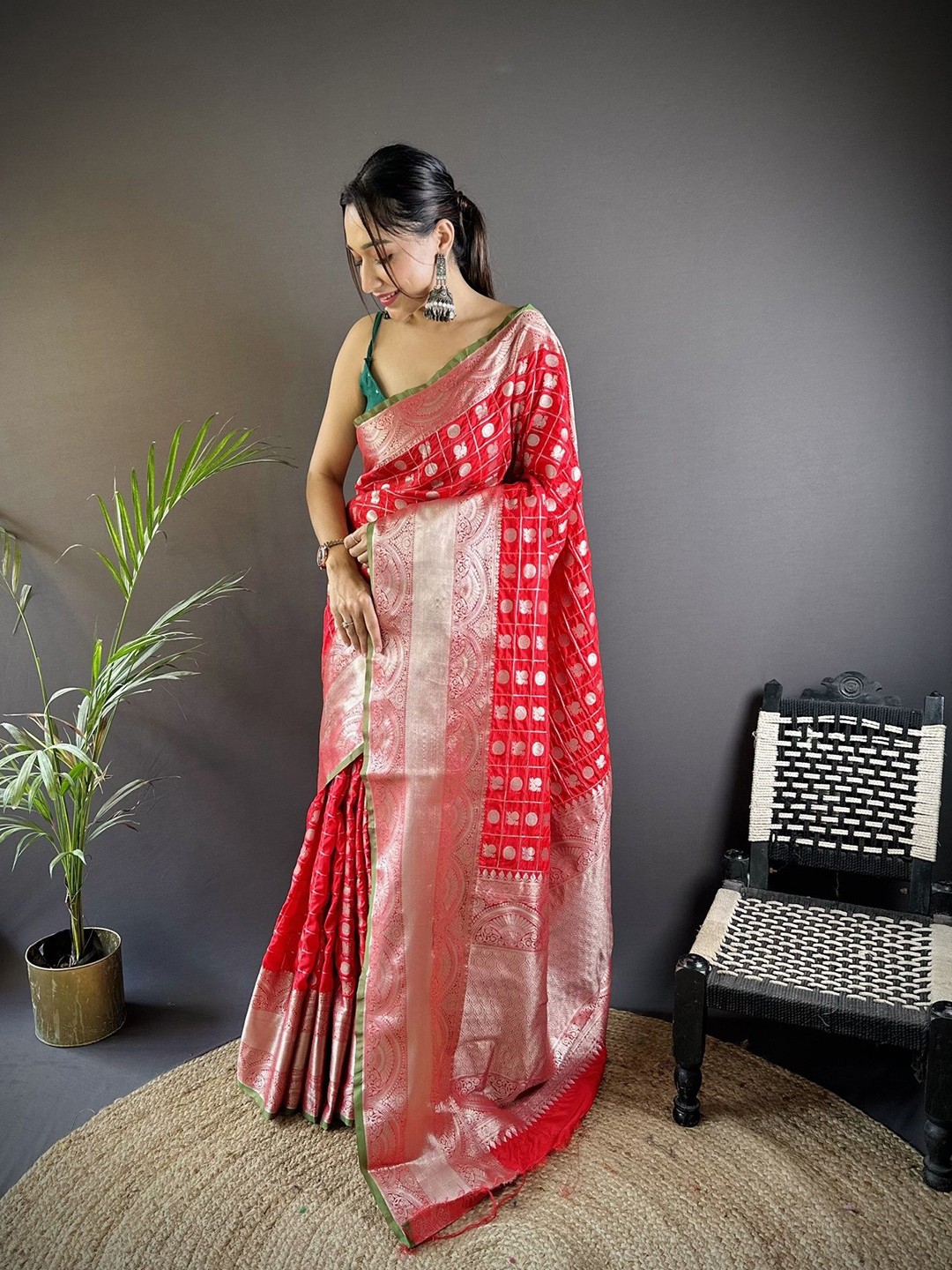 

Panzora Woven Design Zari Silk Blend Saree, Red