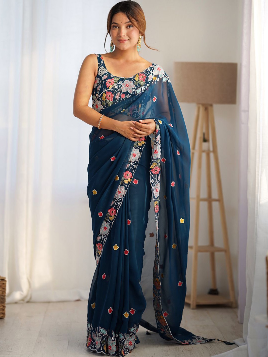

LeeliPeeri Designer Floral Sequinned Poly Georgette Saree, Teal
