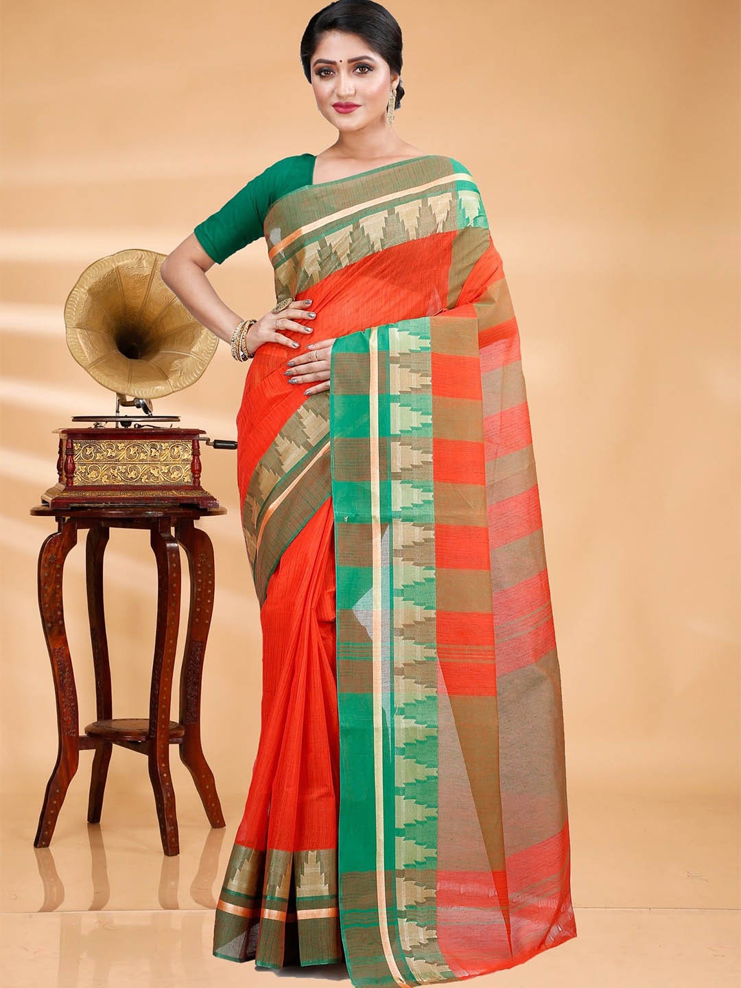 

SRILOK Pure Cotton Taant Saree, Orange