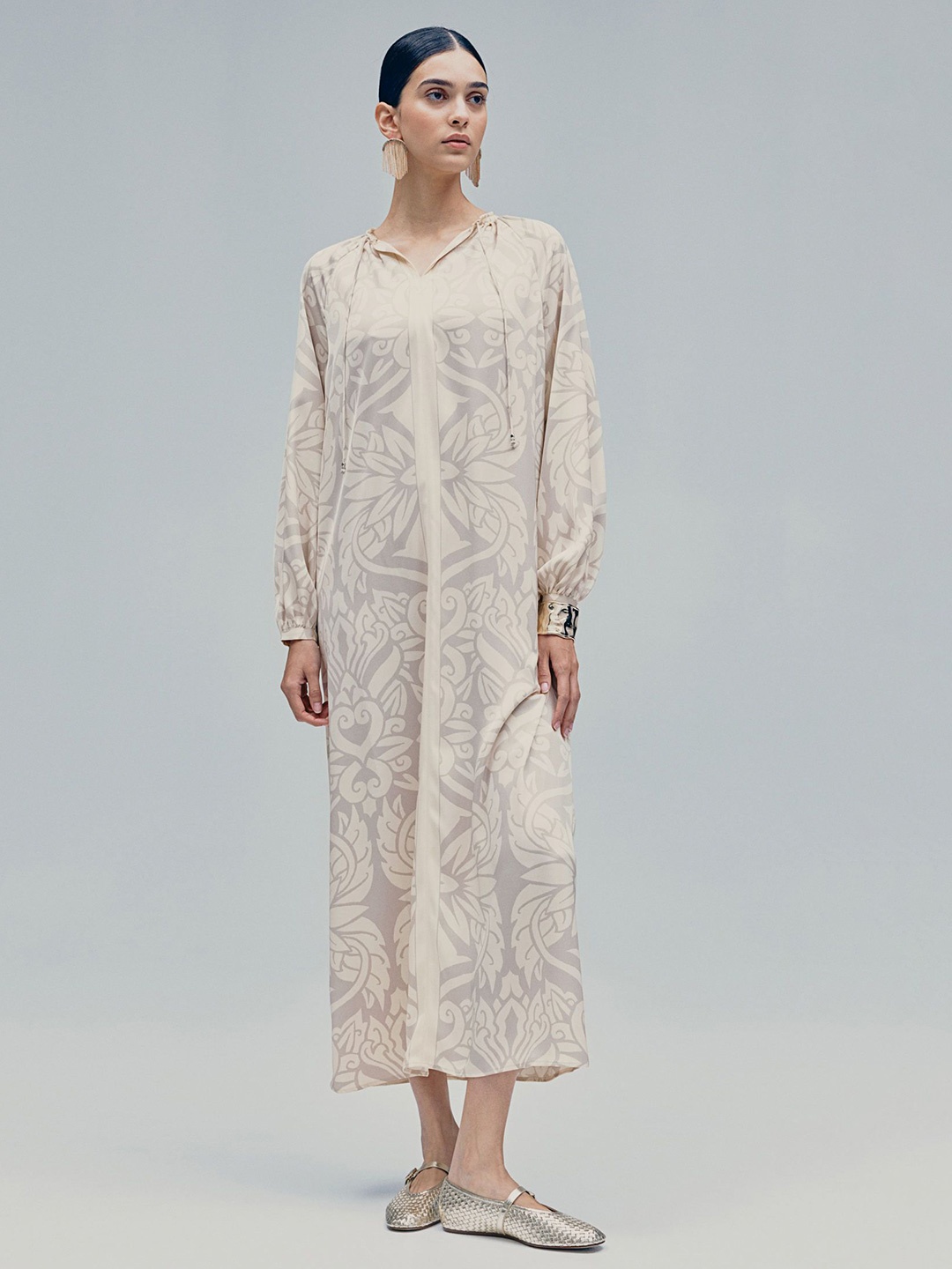 

H&M Balloon-Sleeved Dress, Beige