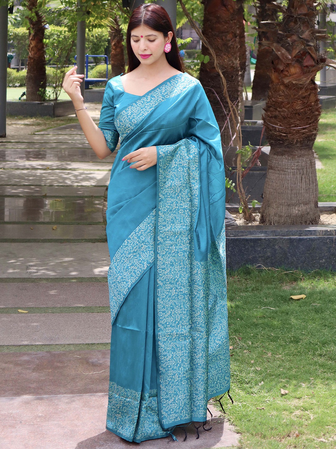 

Ekta Textiles Pure Silk Banarasi Saree, Turquoise blue