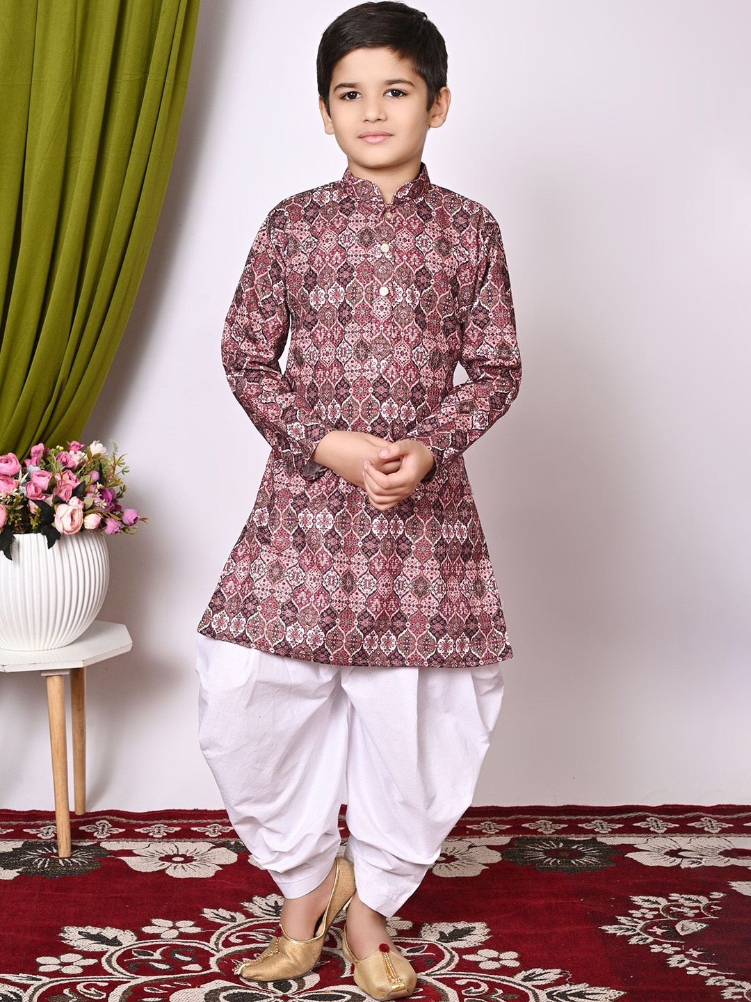 

BAESD Boys Embroidered Regular Sequinned Kurta with Patiala, Peach