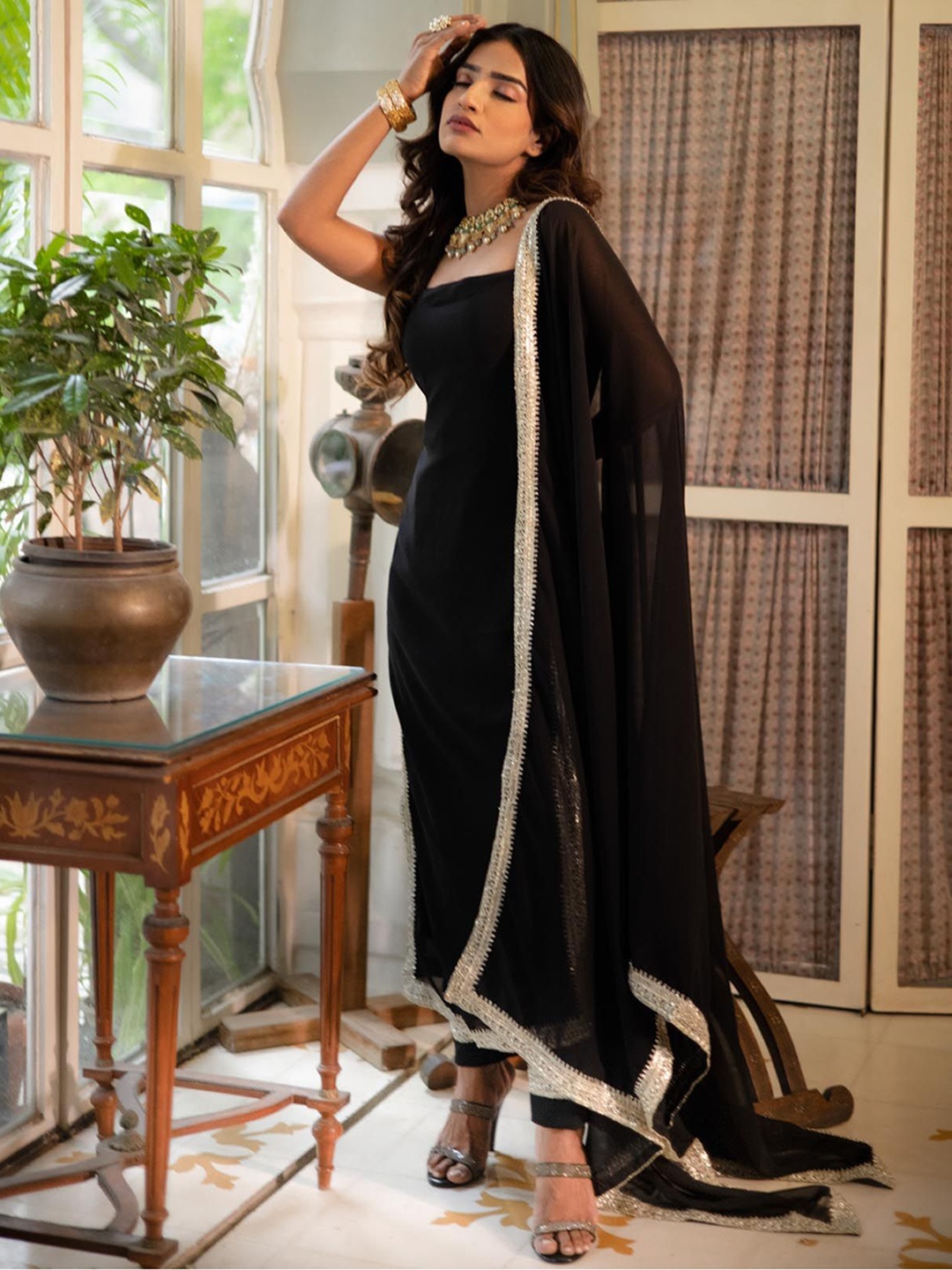 

DEASHA INDIA Women Regular Sequinned Kurta with Trousers & With Dupatta, Black
