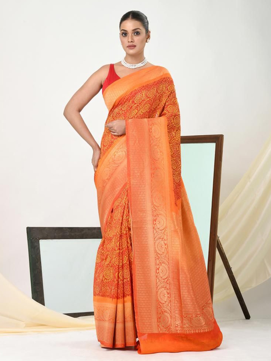 

VIBHAVARI Floral Saree, Orange