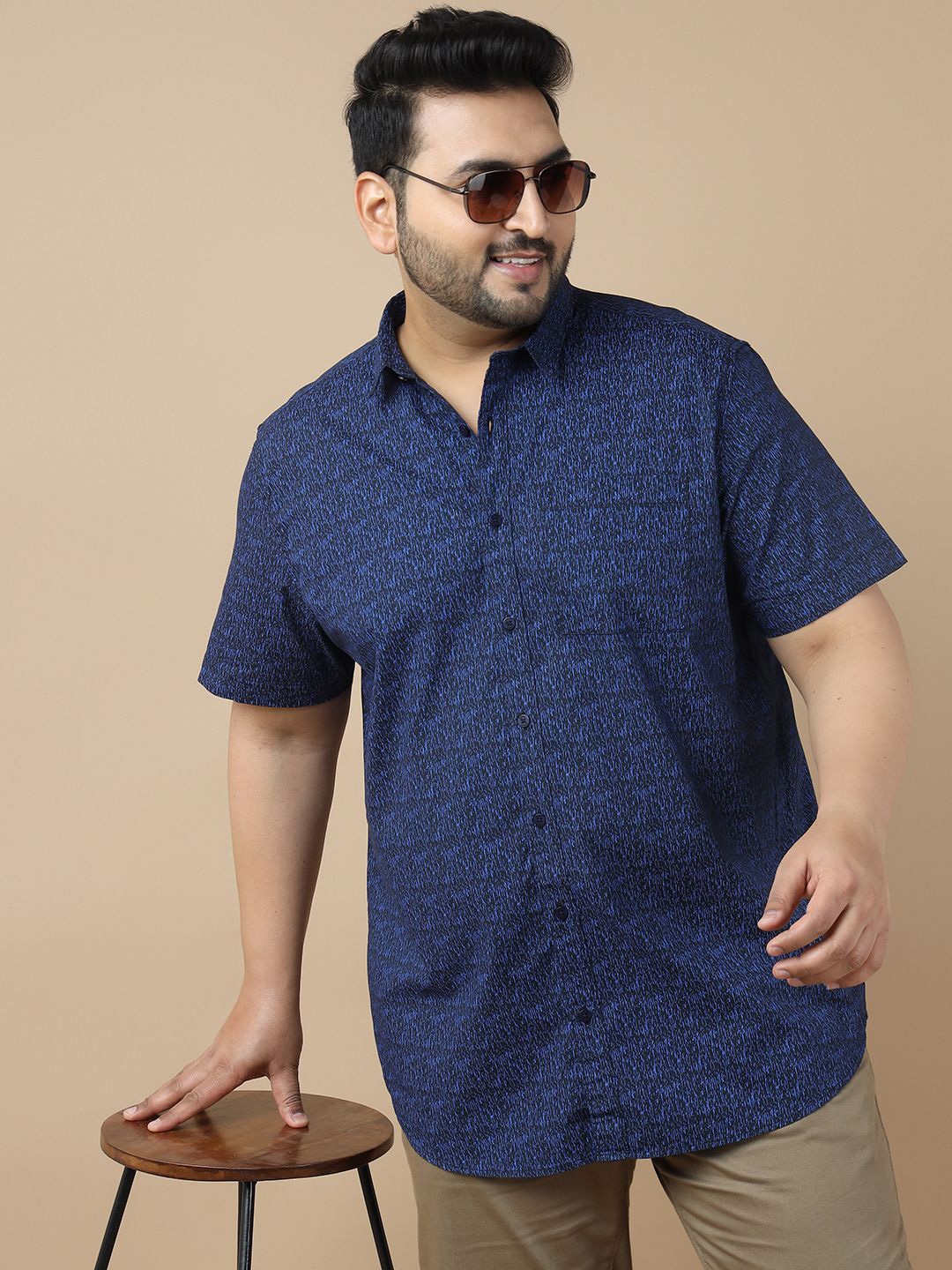 

Sztori Men Standard Slim Fit Opaque Printed Casual Shirt, Navy blue