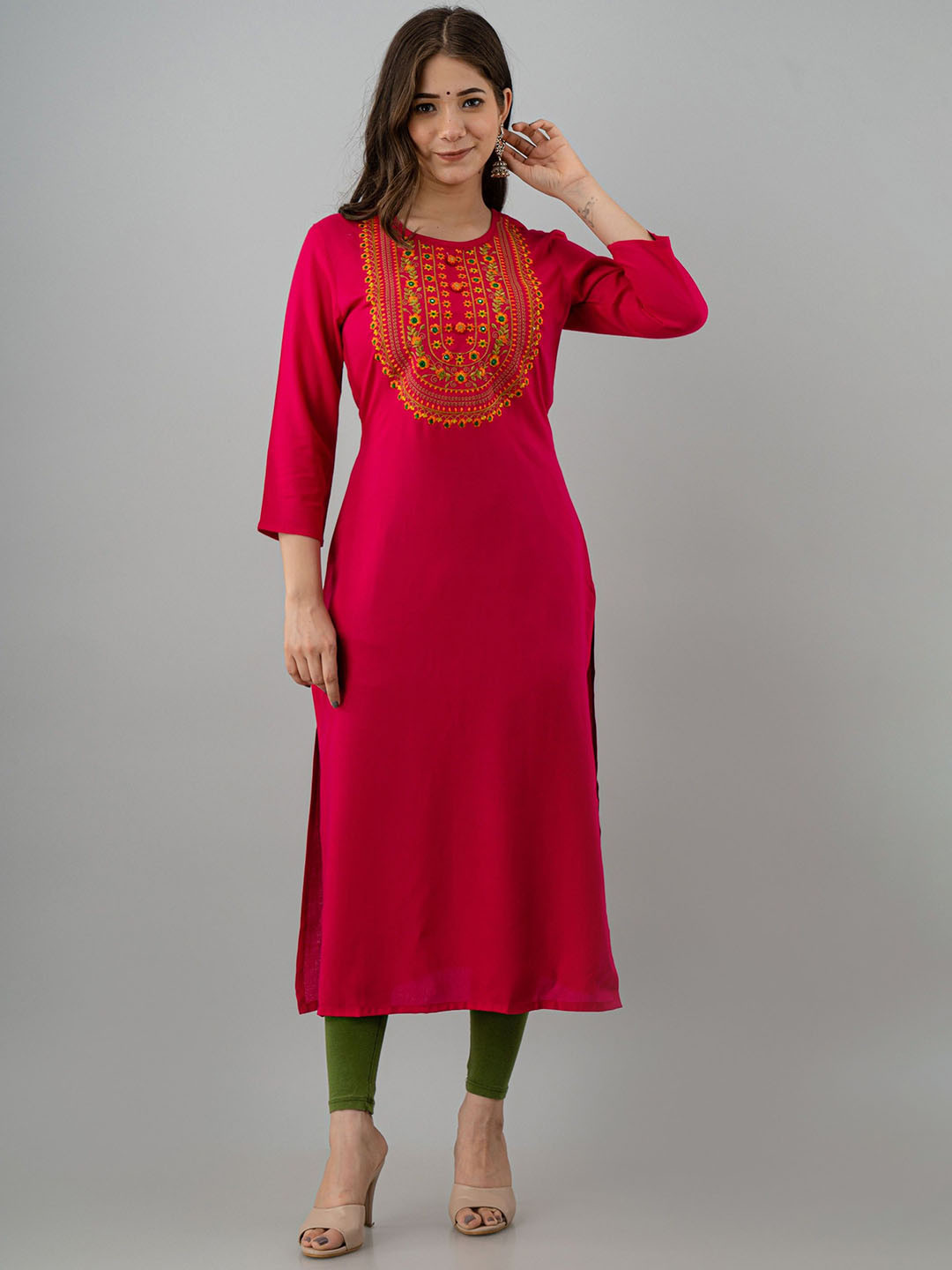 

KALINI Women Floral Embroidered Kurta, Pink