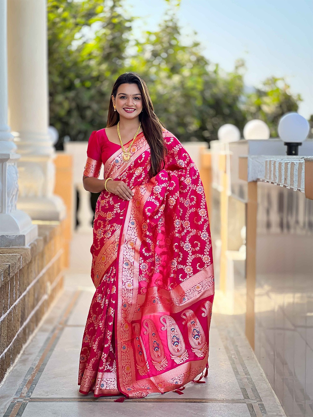 

ZIBLON Woven Design Zari Pure Silk Banarasi Saree, Pink