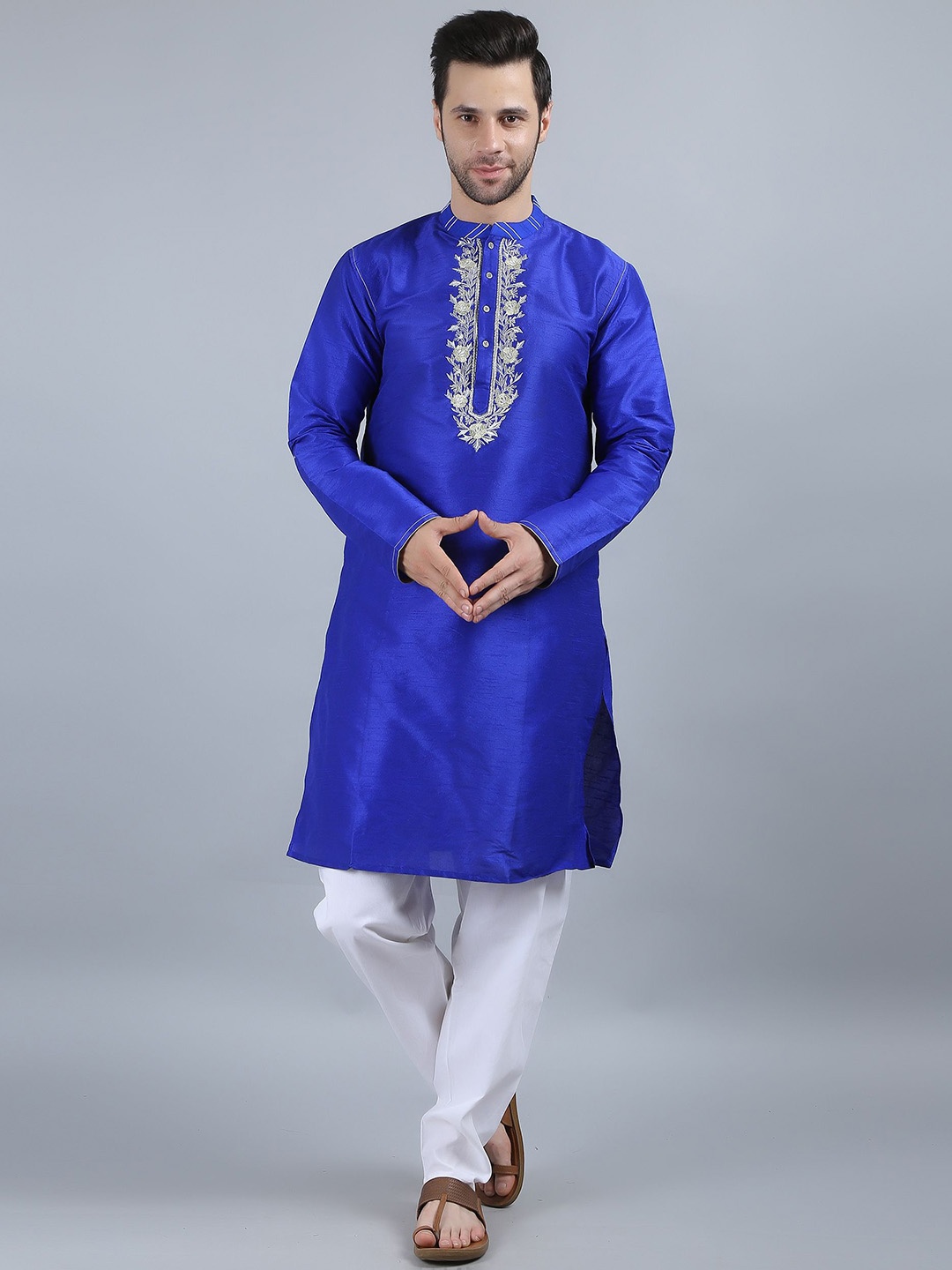 

Arch element Men Thread Work Kurta, Blue