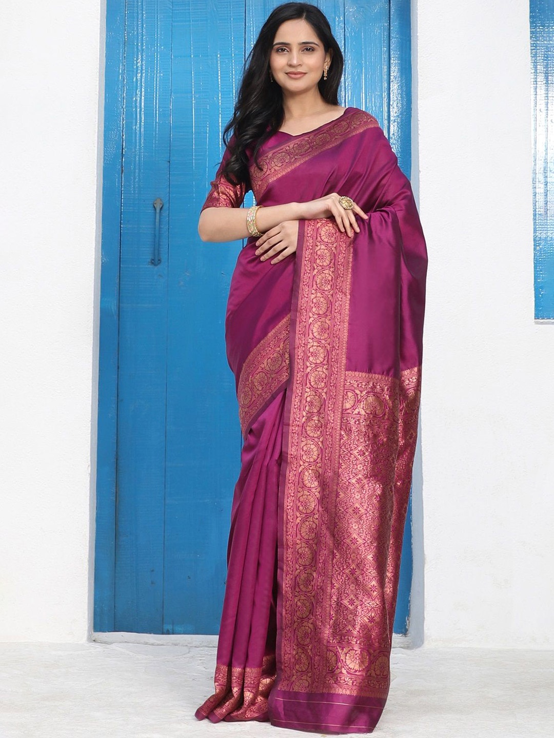 

ORUS Zari Silk Blend Kanjeevaram Saree, Magenta