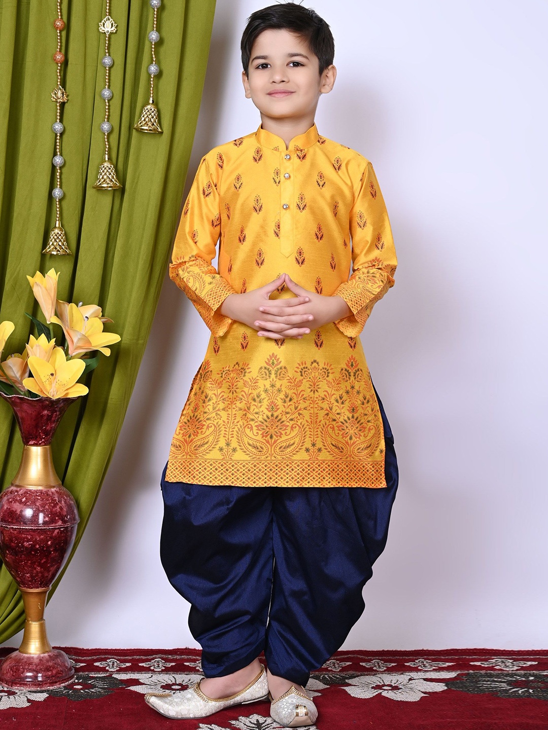 

BAESD Boys Printed Regular Dupion Silk Kurta with Patiala, Yellow
