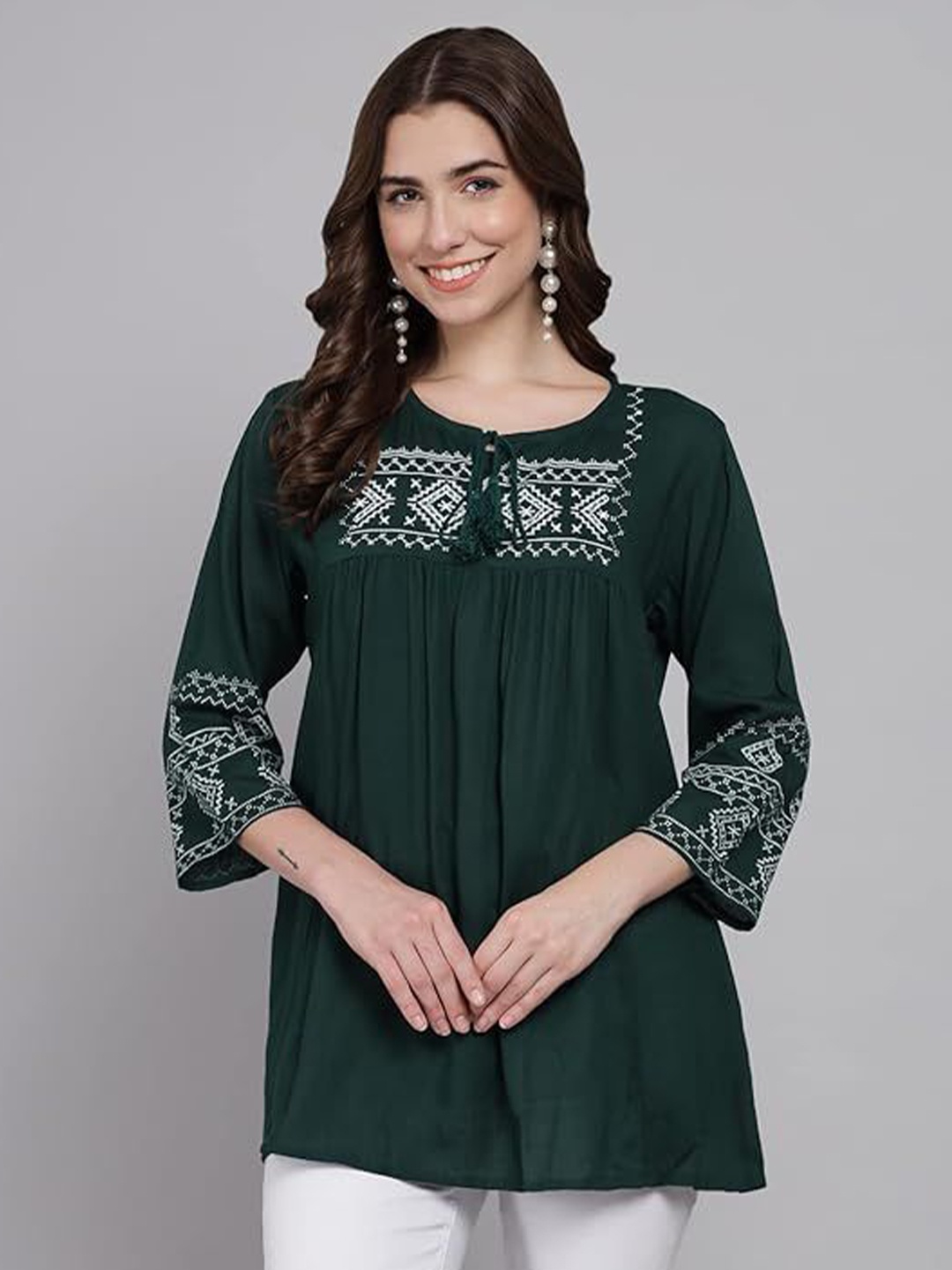 

AVAYAYAT Embroidered Keyhole Neck Top, Green