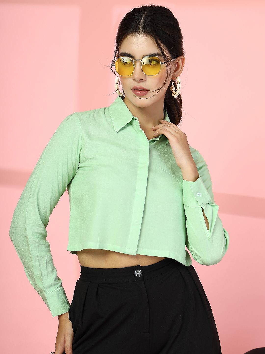 

DressBerry Women Relaxed Opaque Party Shirt, Green