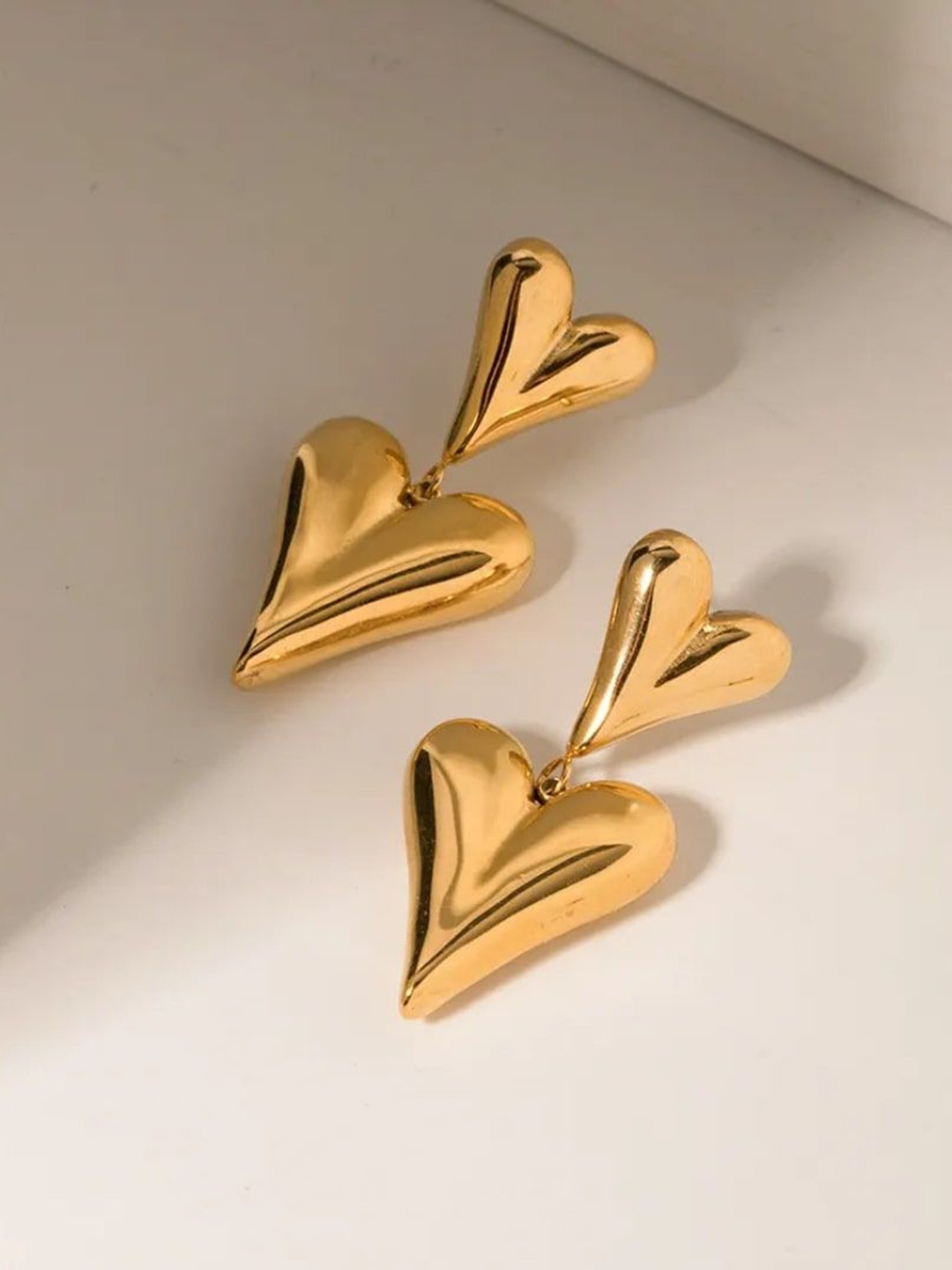 

JEWILLEY Contemporary Studs Earrings, Gold
