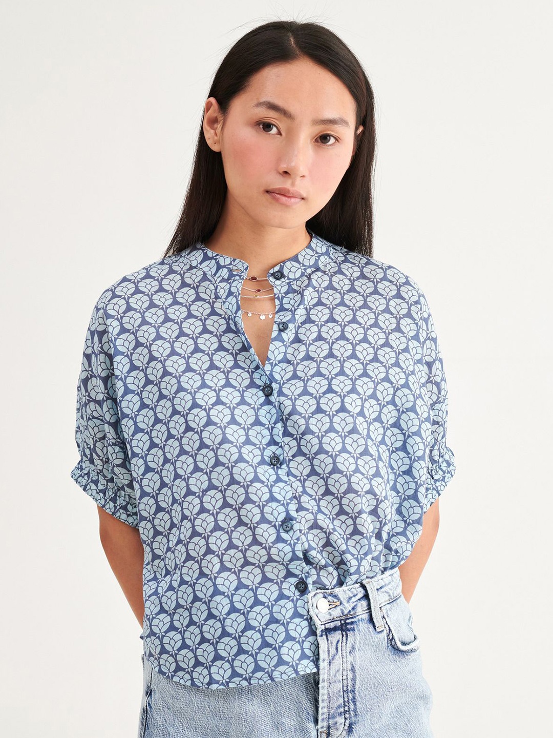 

Zenava by Myntra Women Floral Opaque Printed Casual Shirt, Blue
