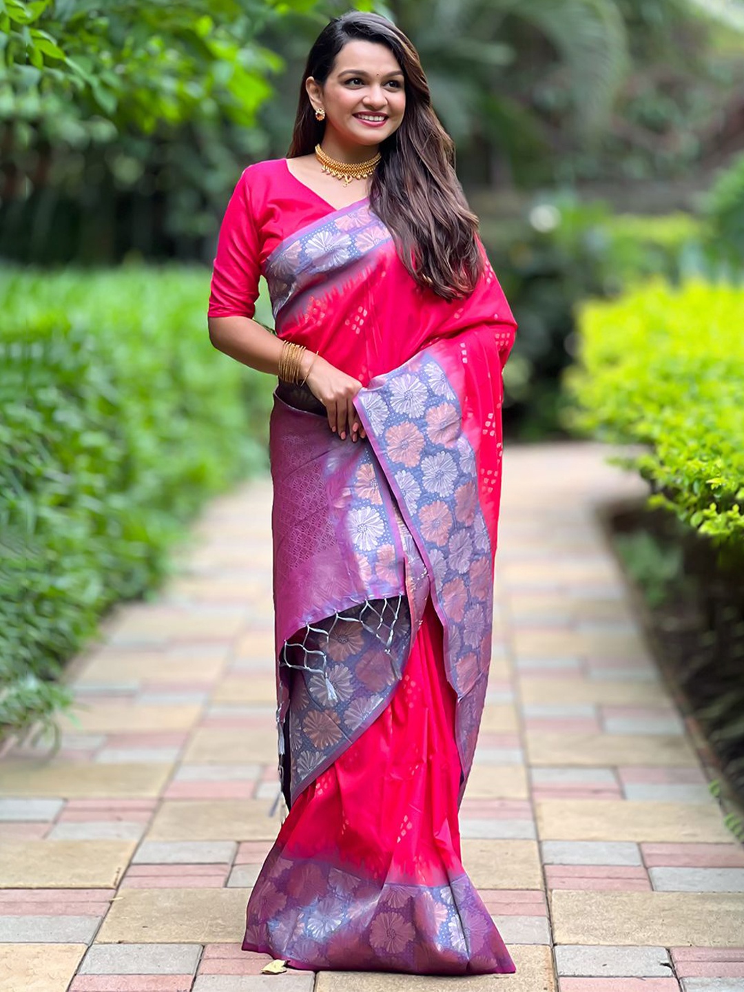 

all about you Woven Design Zari Silk Blend Banarasi Saree, Pink