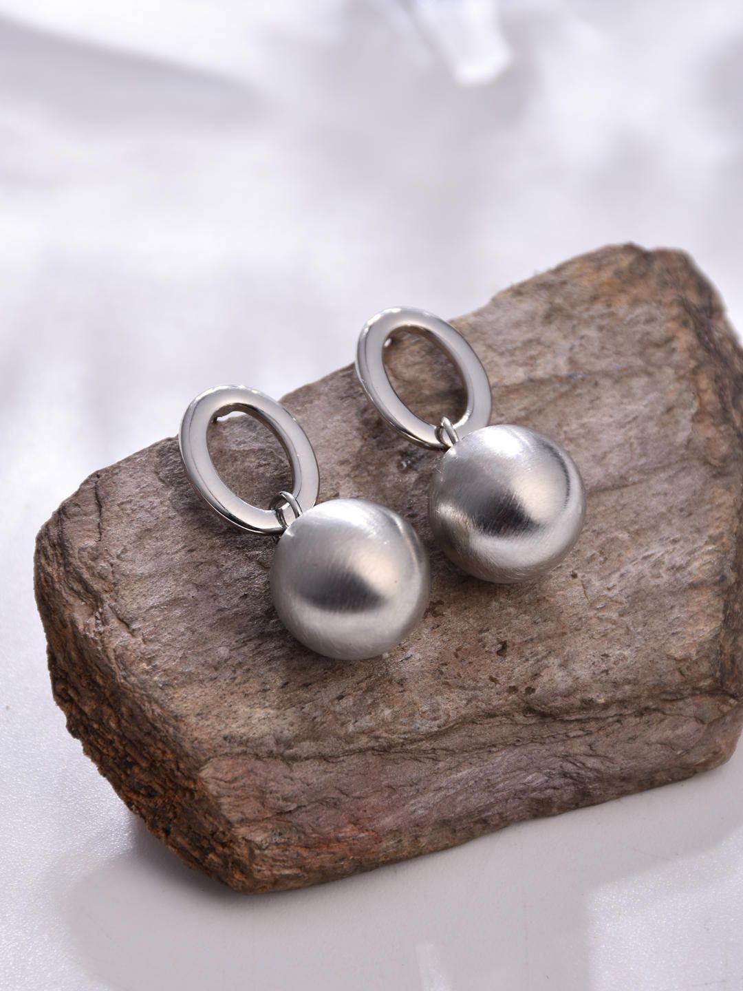 

Reenisaa Geometric Drop Earrings, Silver