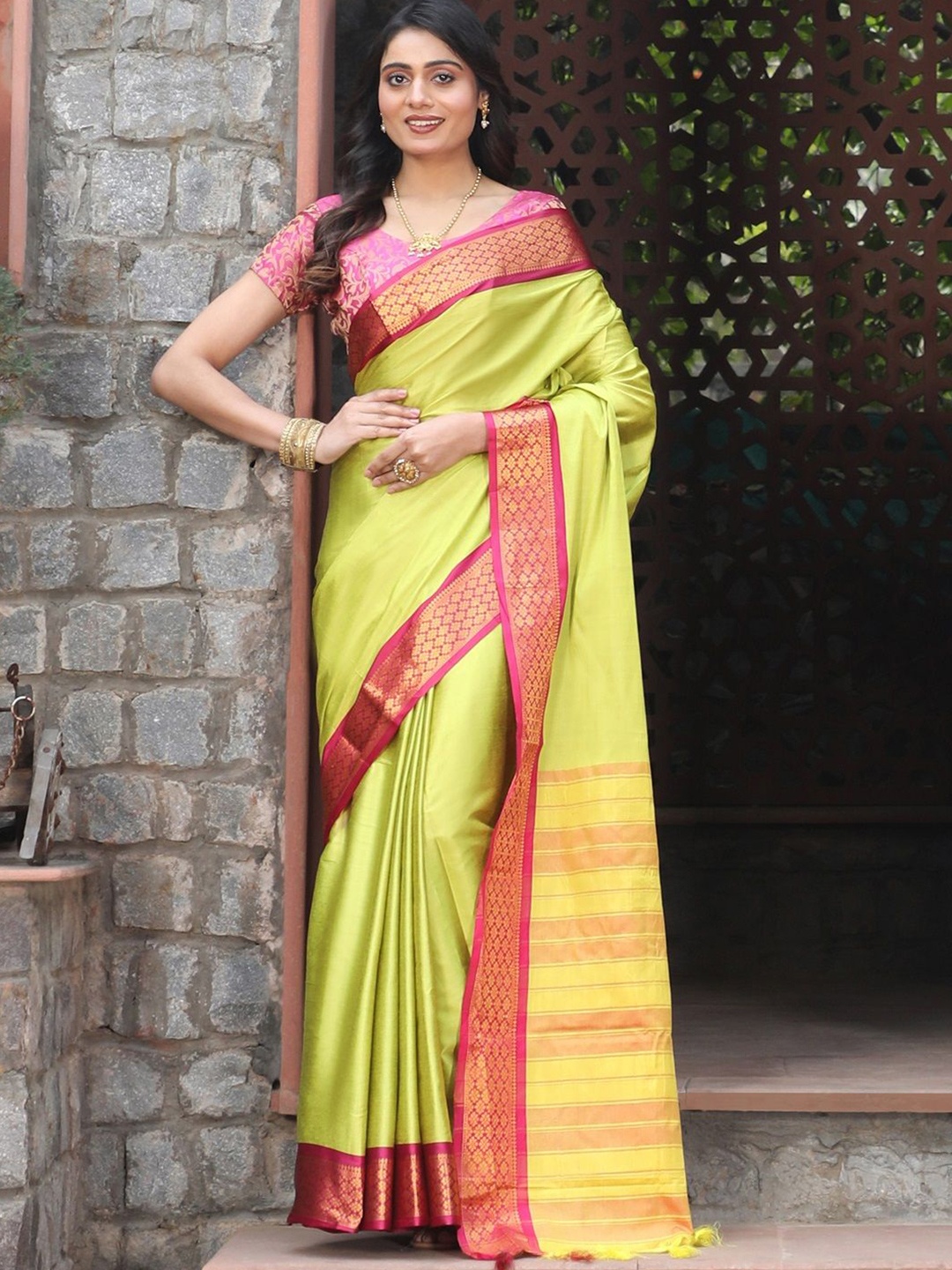 

Sarvada Zari Pure Silk Kanjeevaram Saree, Green