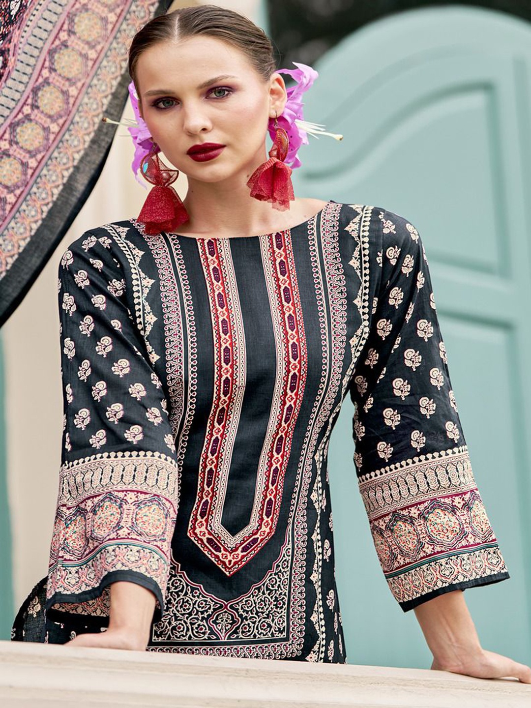 

DRAVINAM Trends Embroidered Pure Cotton Unstitched Dress Material, Black