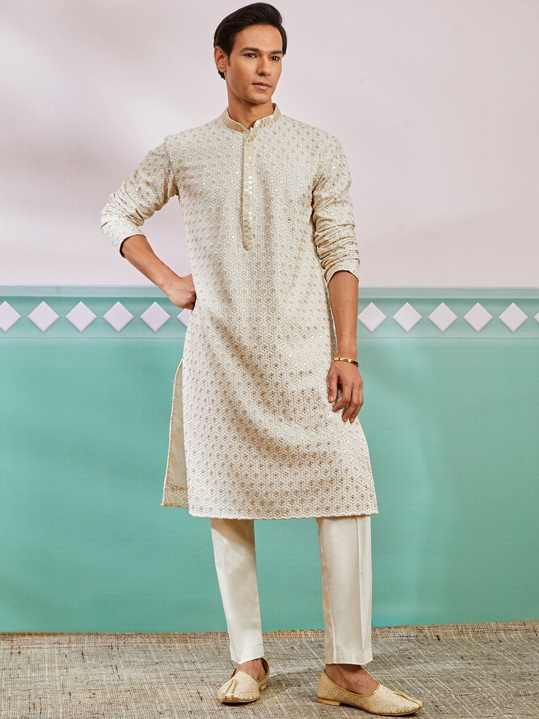 

VASTRAMAY Men Ethnic Motifs Embroidered Regular Sequinned Kurta with Pyjamas, Off white