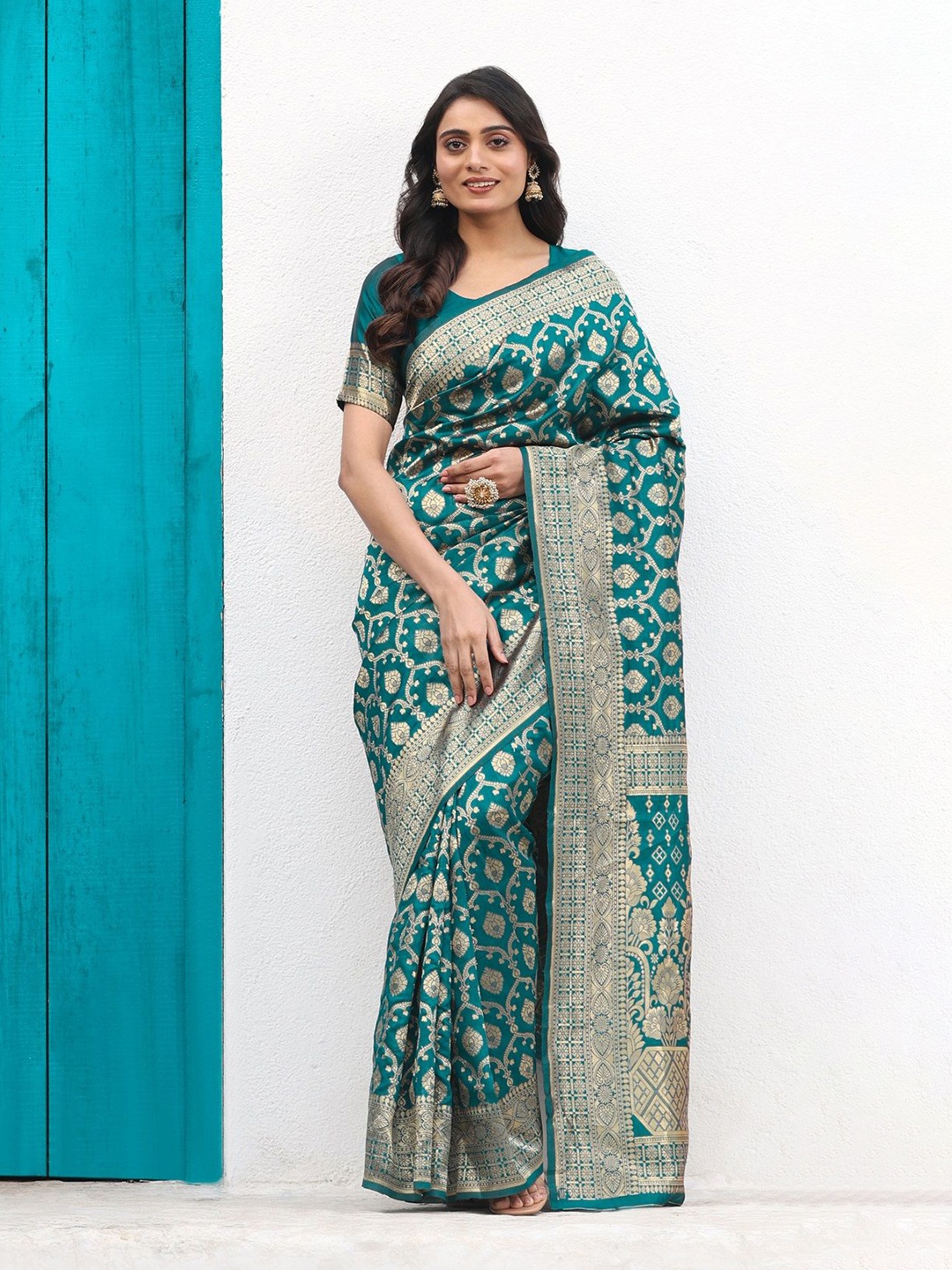 

Mitera Woven Design Zari Silk Blend Banarasi Saree, Teal