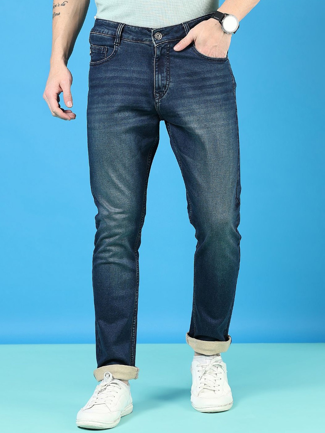 

V-Mart Men Light Fade Jeans, Blue