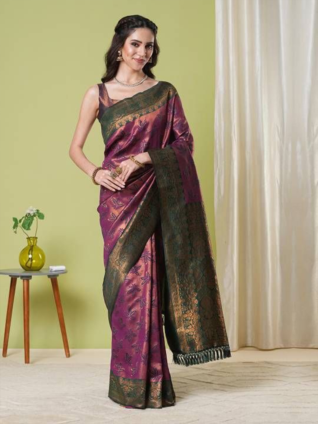 

HERE&NOW Woven Design Zari Art Silk Banarasi Saree, Purple