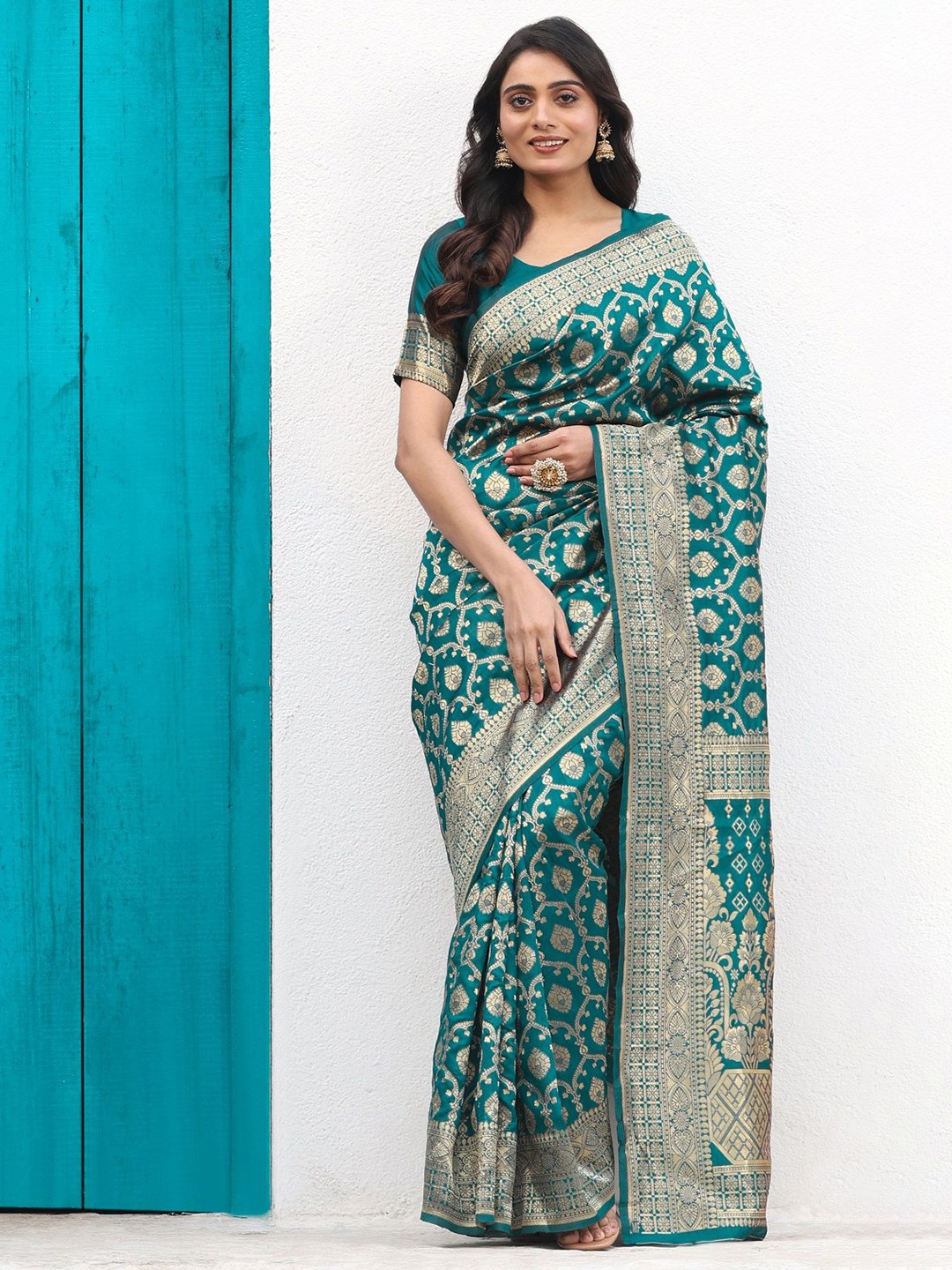 

Nimidiya Woven Design Zari Silk Blend Banarasi Saree, Teal