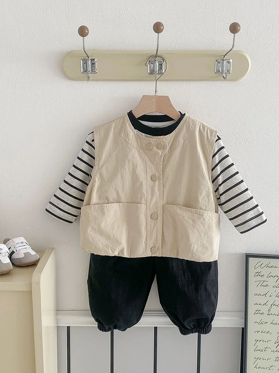 

LULU & SKY Boys Colourblocked without Crop Padded Jacket, Beige