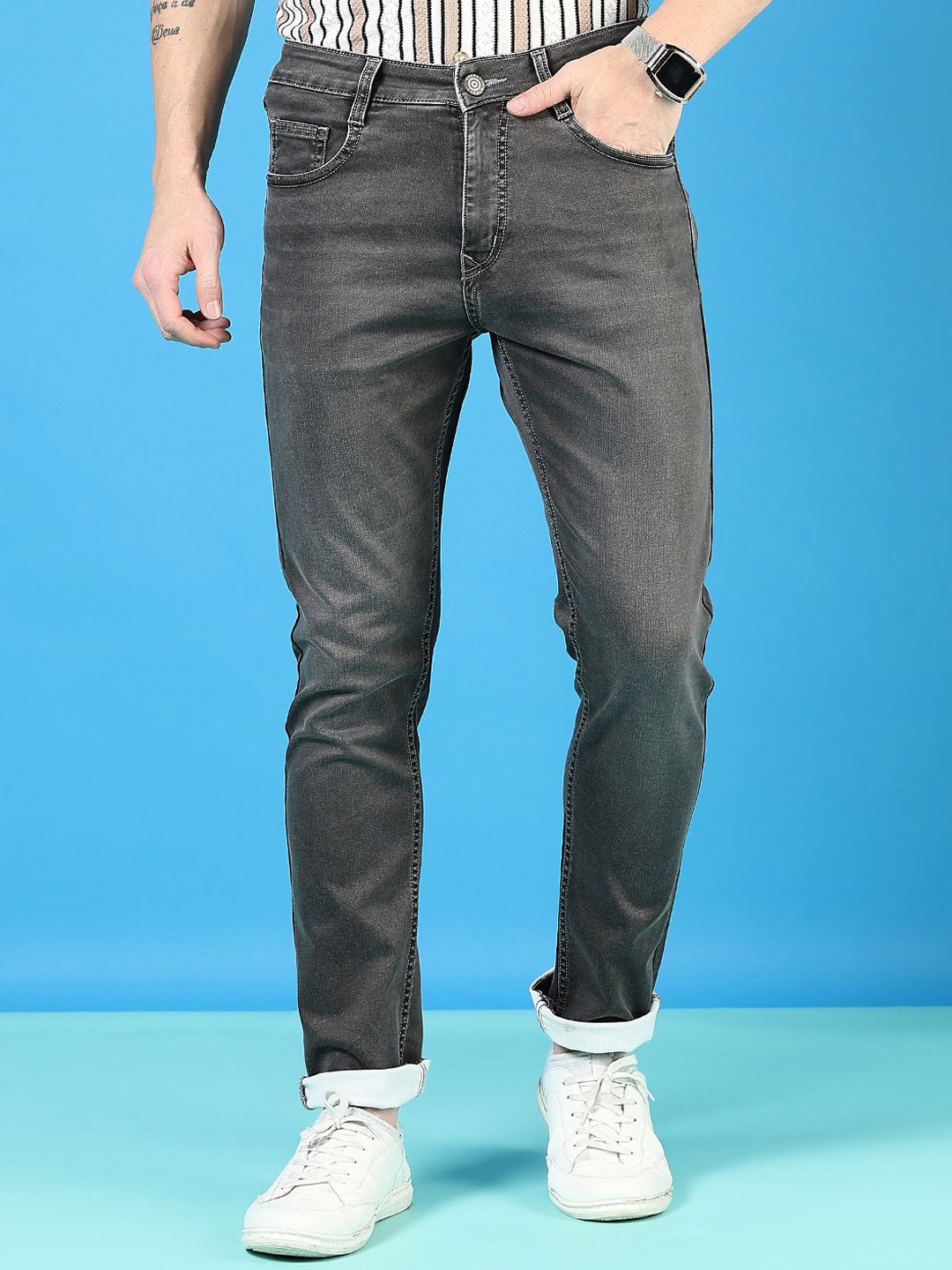 

V-Mart Men Light Fade Jeans, Grey
