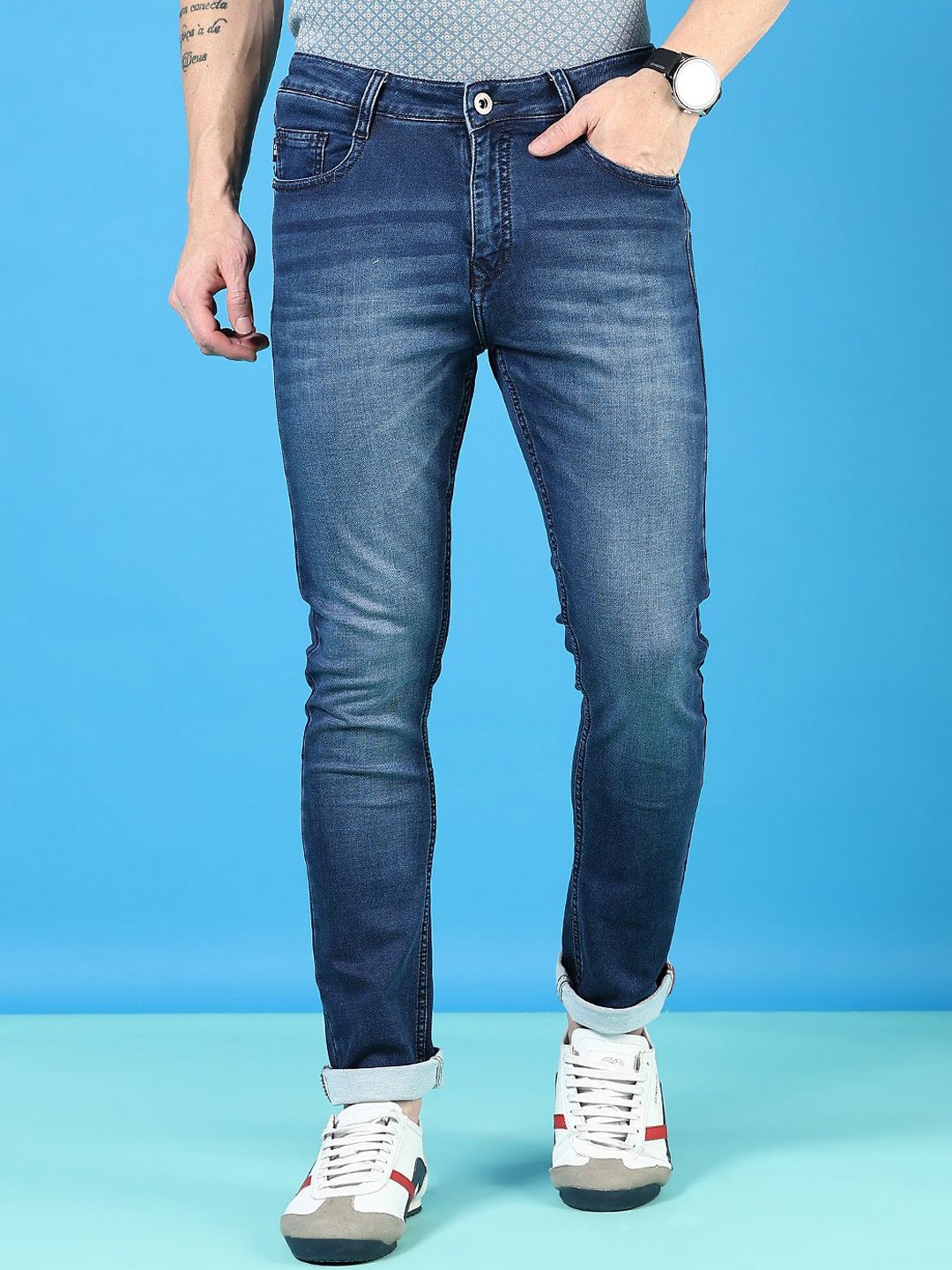 

V-Mart Men Light Fade Jeans, Blue