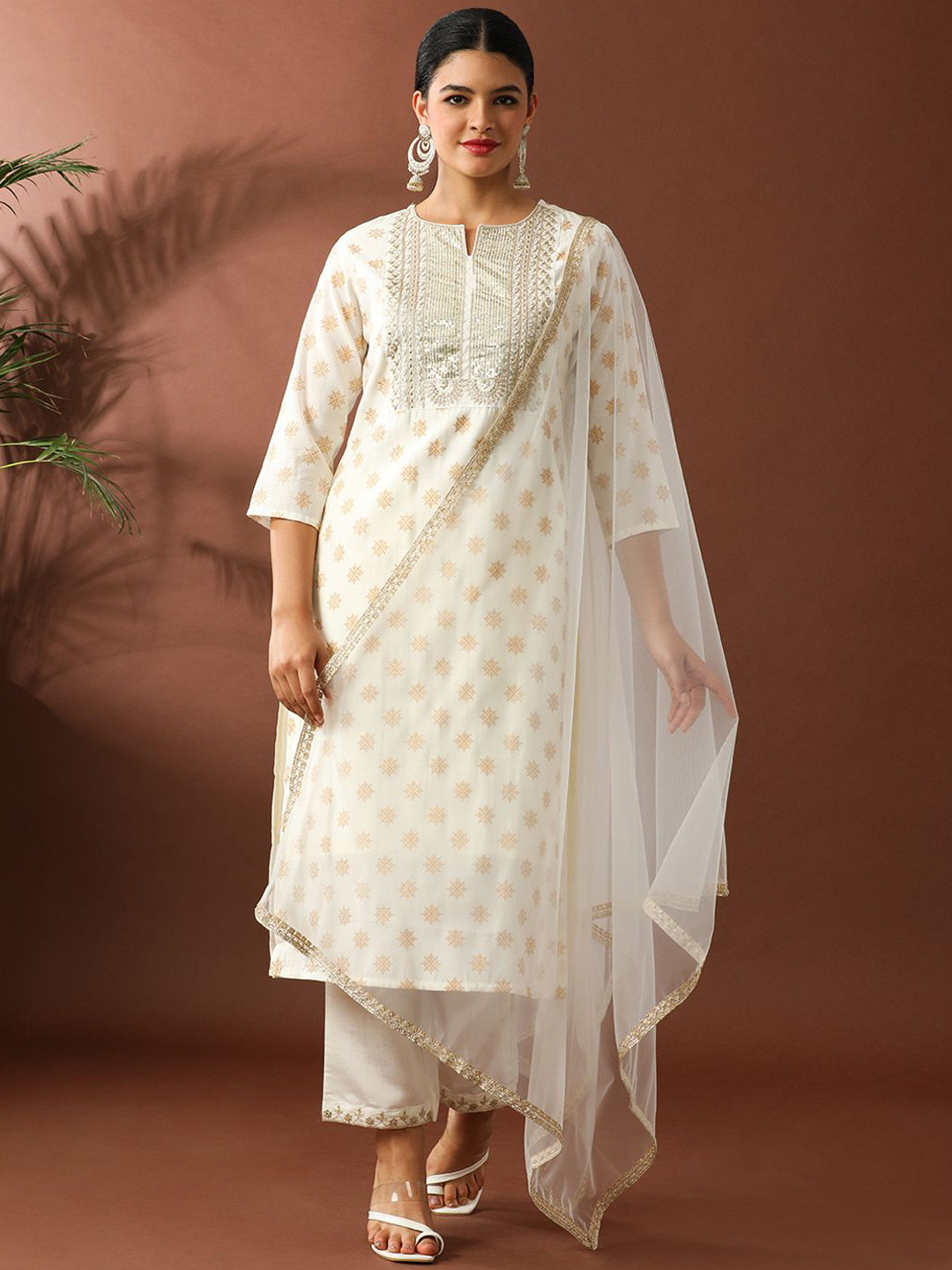 

Jaipur Kurti Women Floral Embroidered Regular Beads and Stones Kurta with Trousers & With Dupatta, Off white
