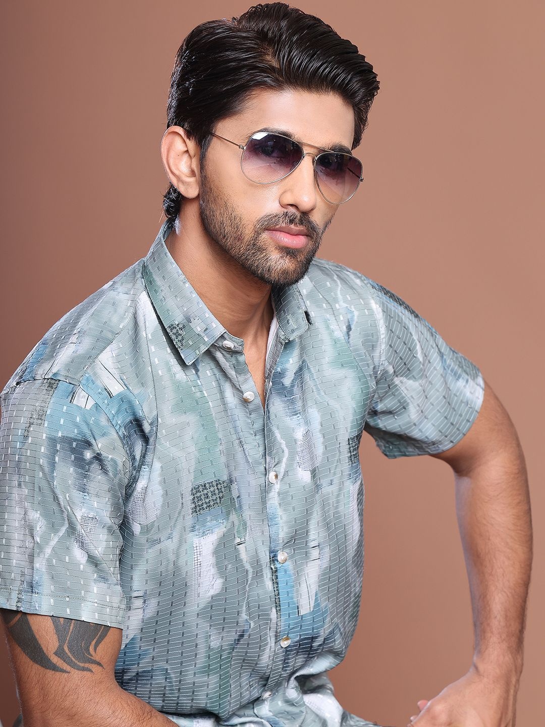 

Indian Needle Men Classic Opaque Printed Casual Shirt, Grey