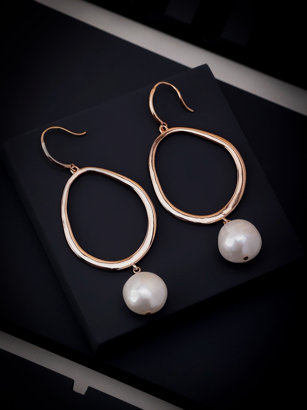 

DIAVO Contemporary Drop Earrings, Copper