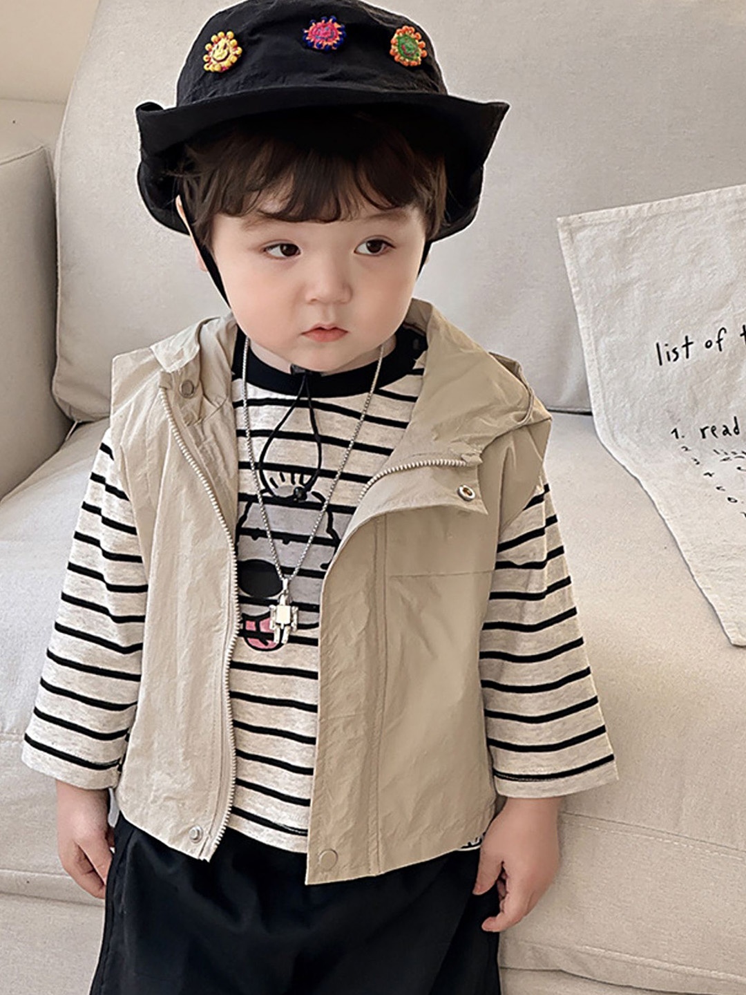 

LULU & SKY Boys Striped without Tailored Jacket with Patchwork, Beige