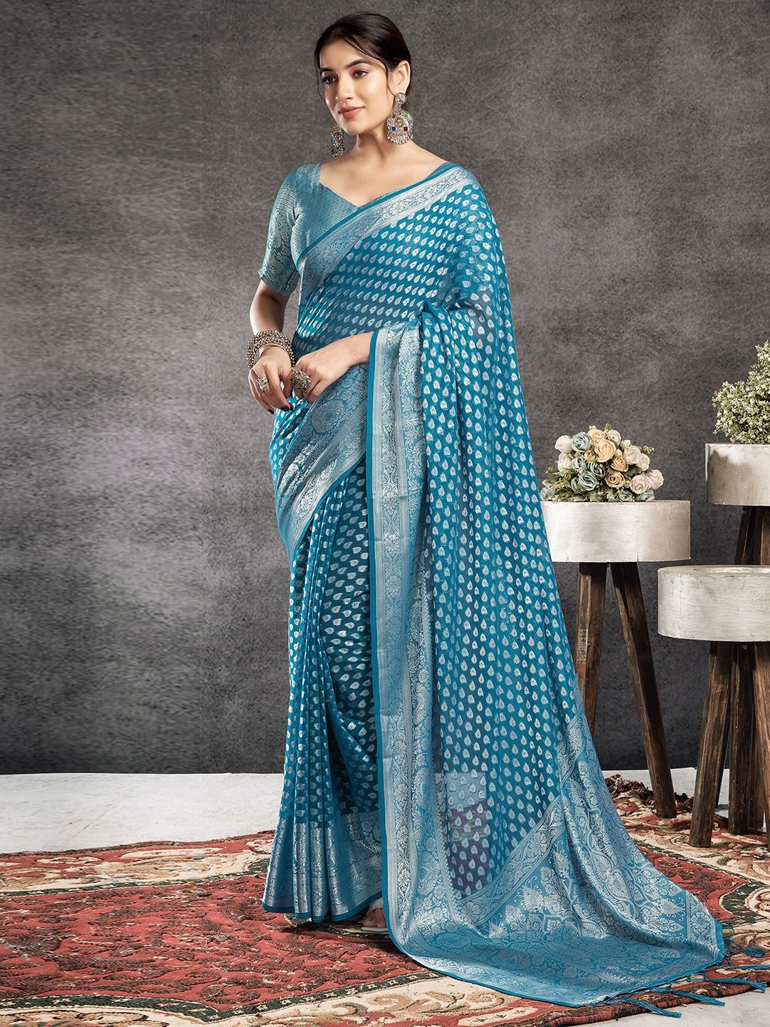 

DIVASTRI Woven Design Zari Pure Georgette Saree, Blue