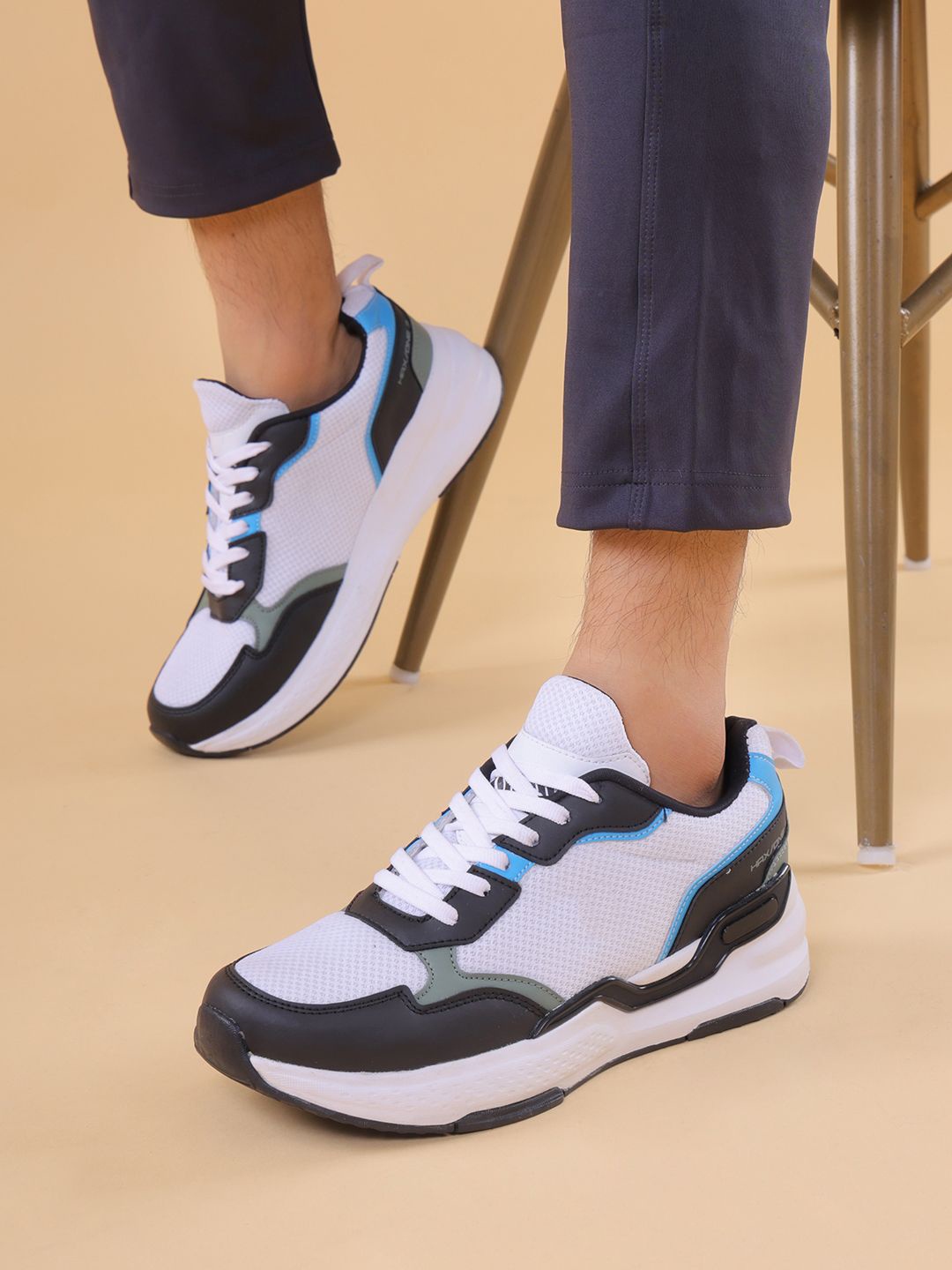 

HRX by Hrithik Roshan Men Mesh Walking Non-Marking Shoes, White