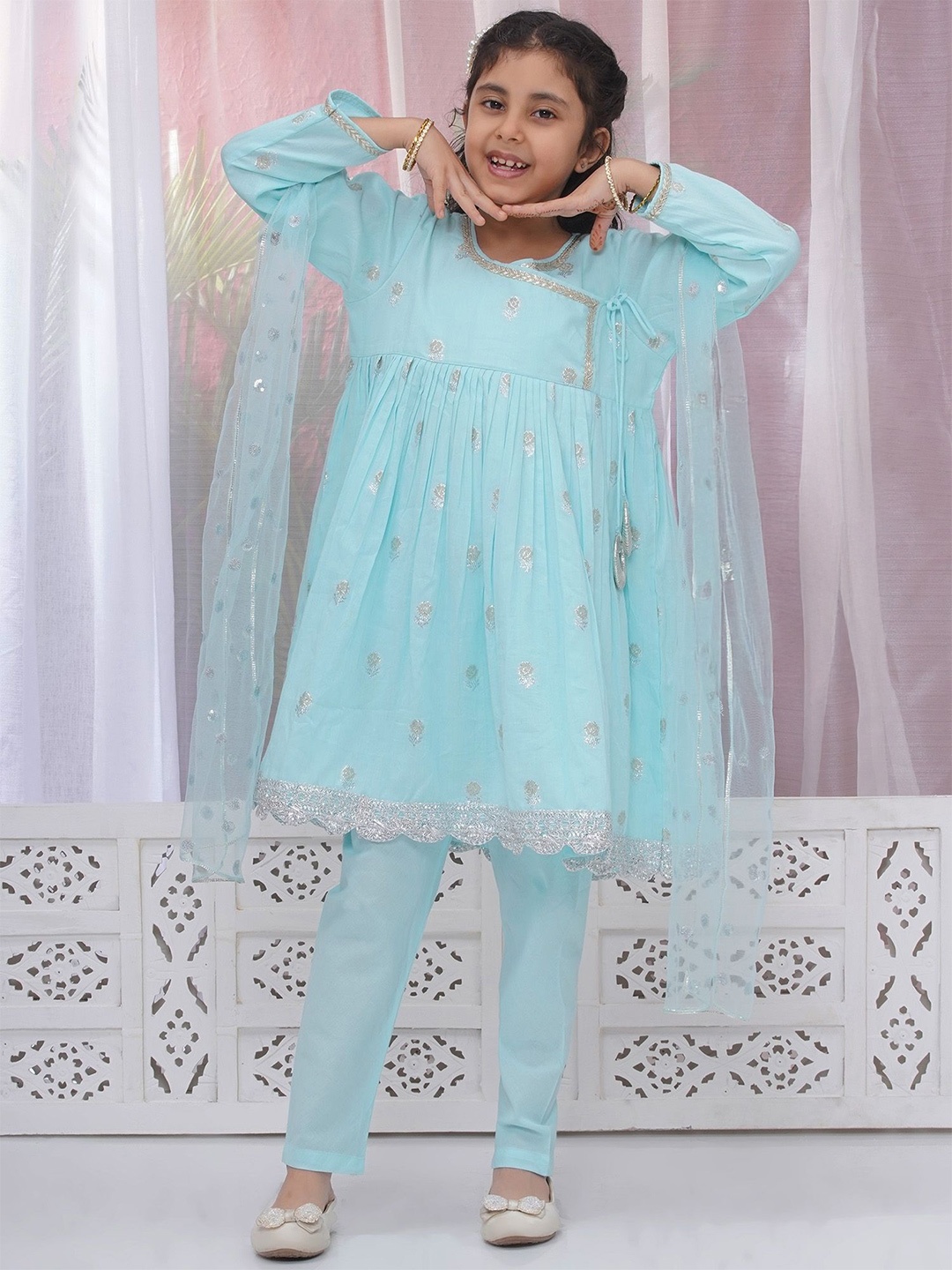 

Little Bansi Girls Floral Printed Regular Pure Cotton Kurta with Pyjamas & With Dupatta, Blue