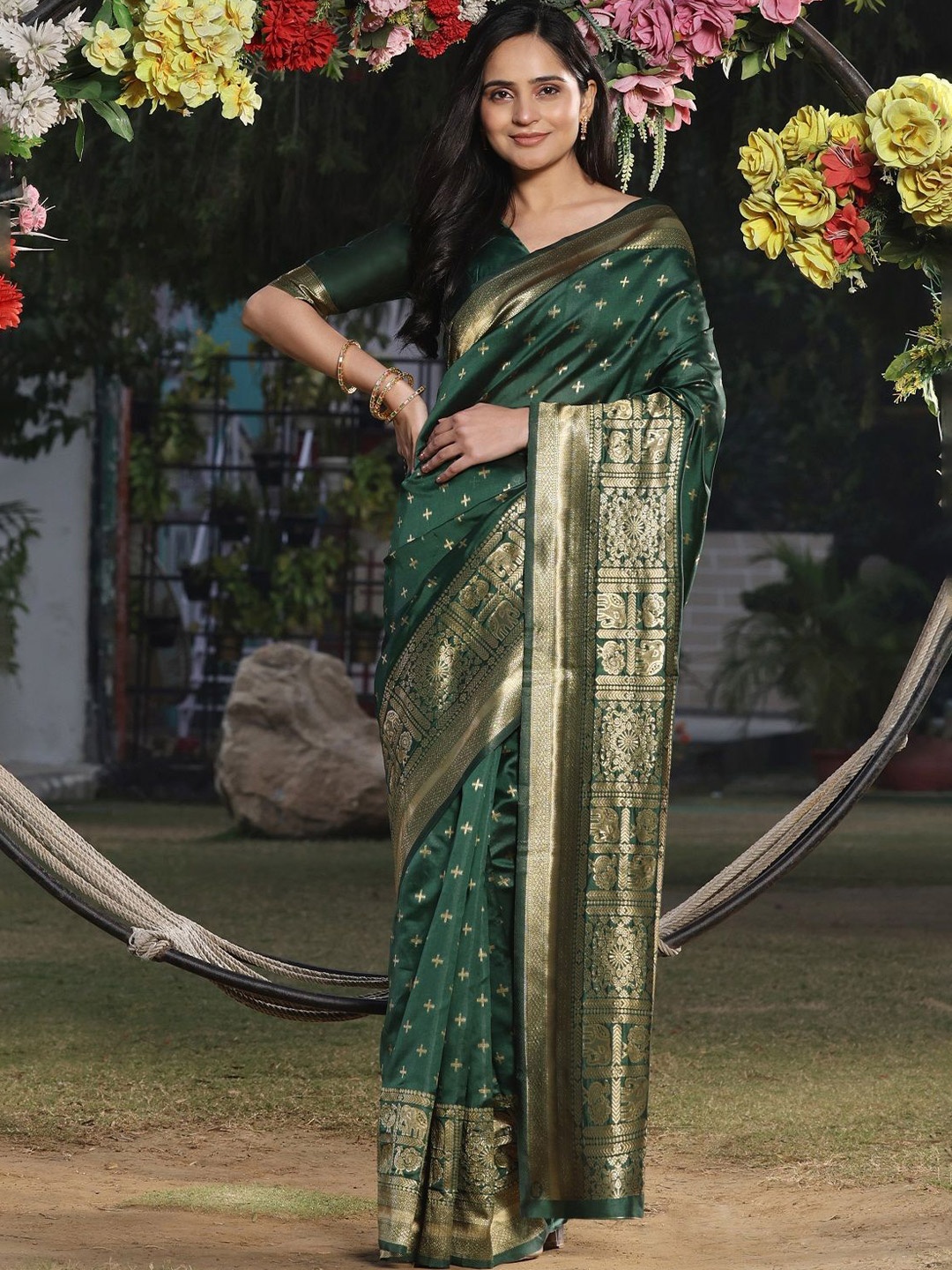 

ORUS Woven Design Zari Silk Blend Banarasi Saree, Green