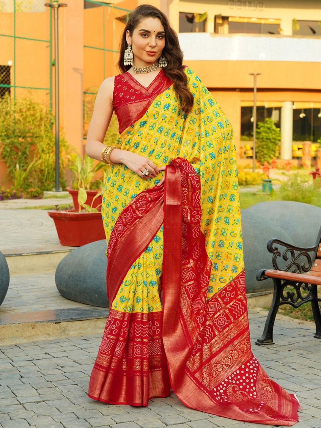 

Sitanjali Zari Art Silk Maheshwari Saree, Red