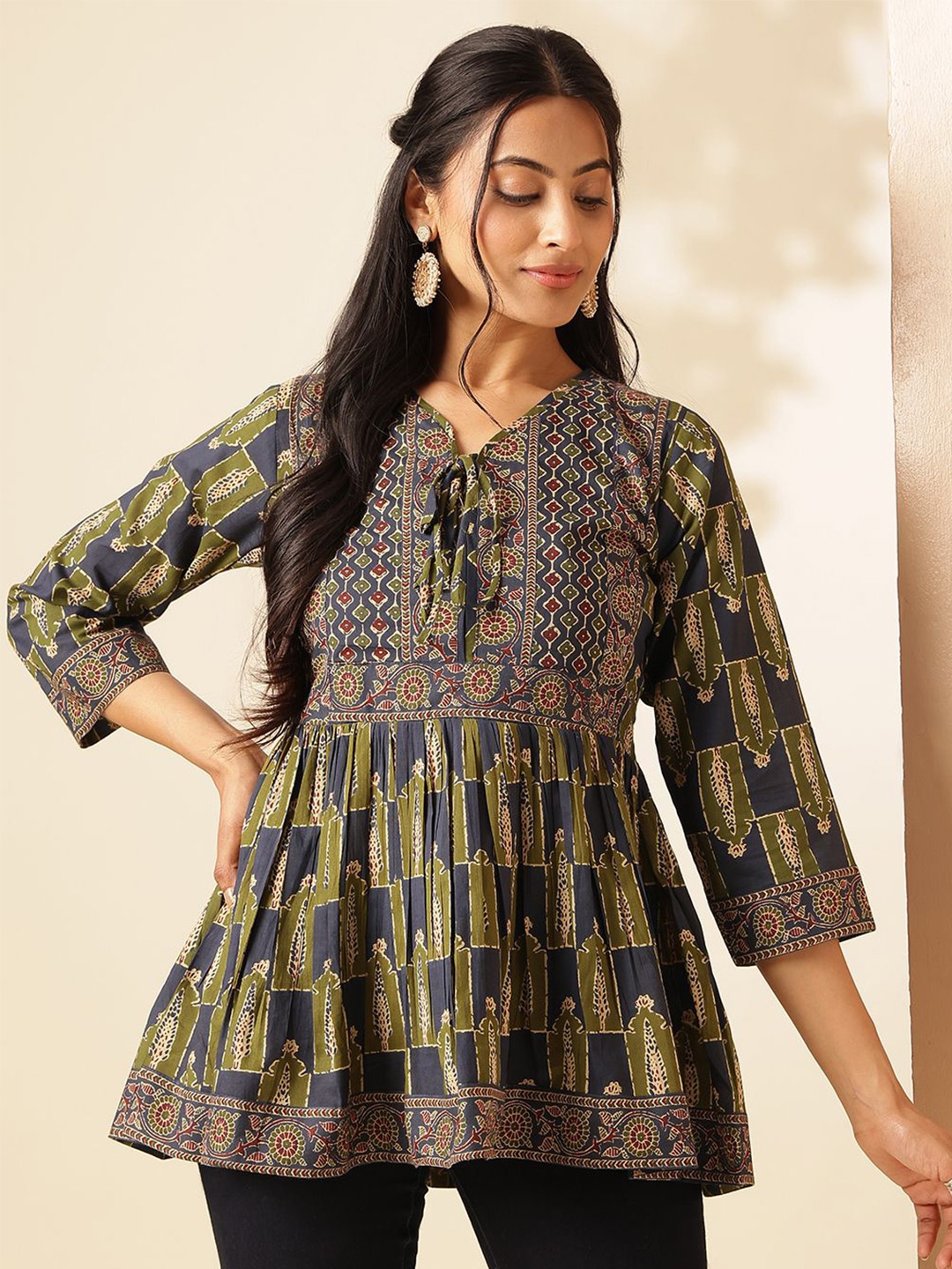 

Vbuyz Sweetheart Neck Printed Tunic, Blue