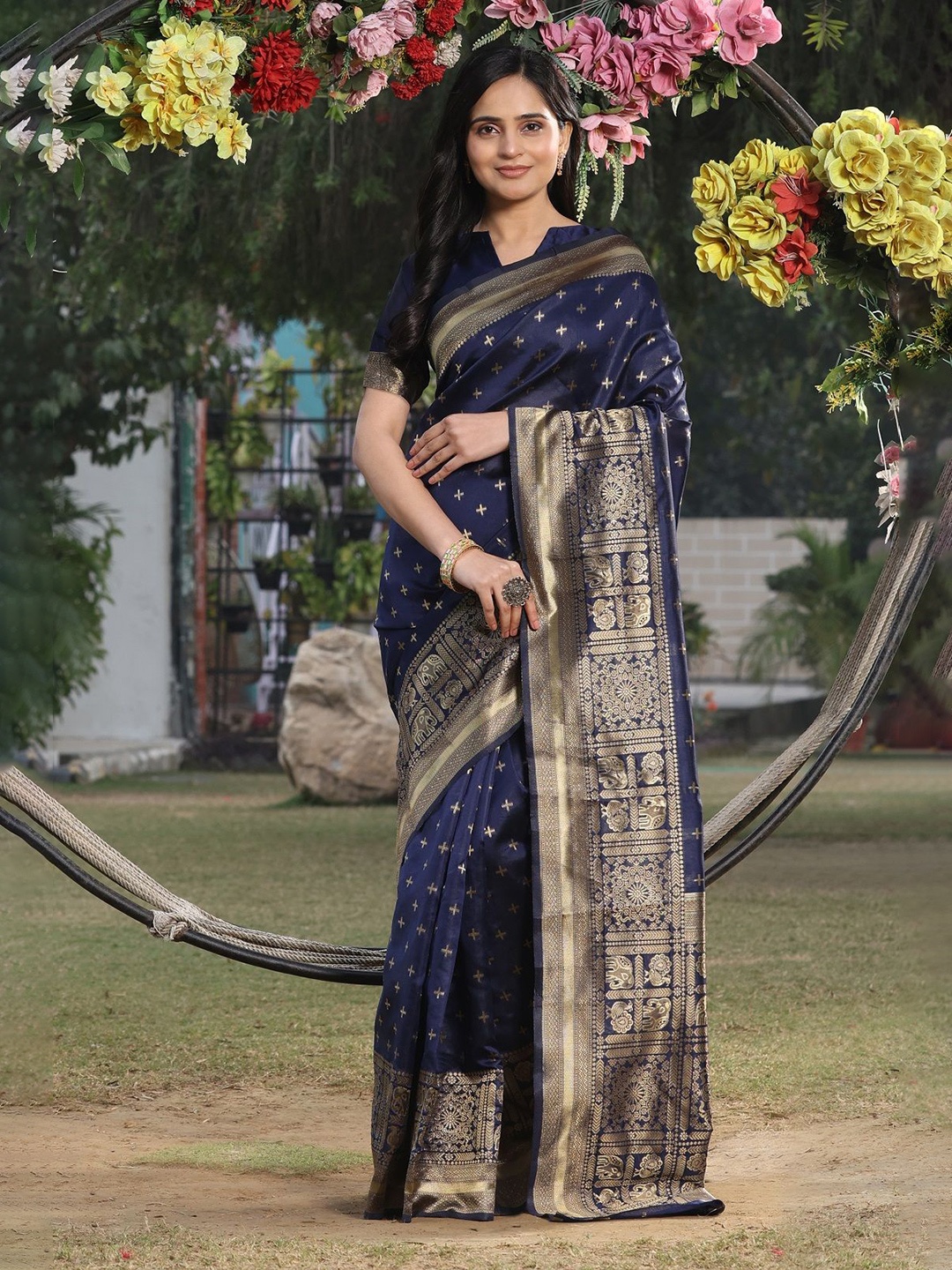

Mitera Woven Design Zari Silk Blend Banarasi Saree, Navy blue