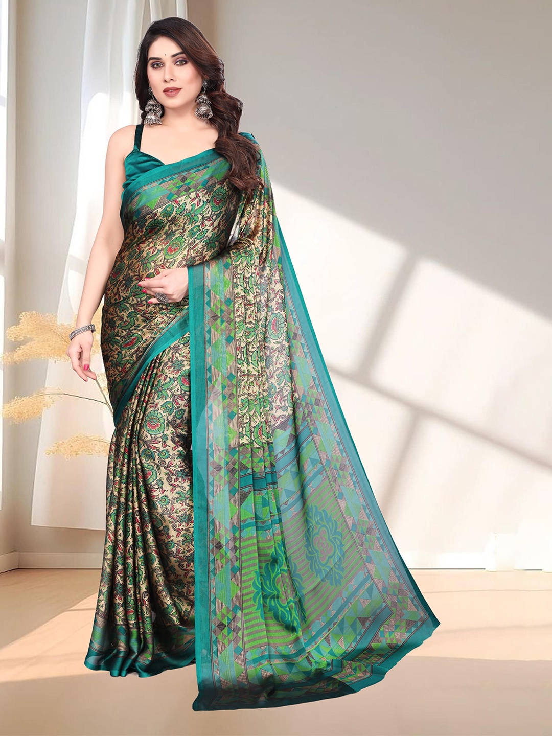 

SUPERLAXMI Floral Pure Chiffon Saree, Green